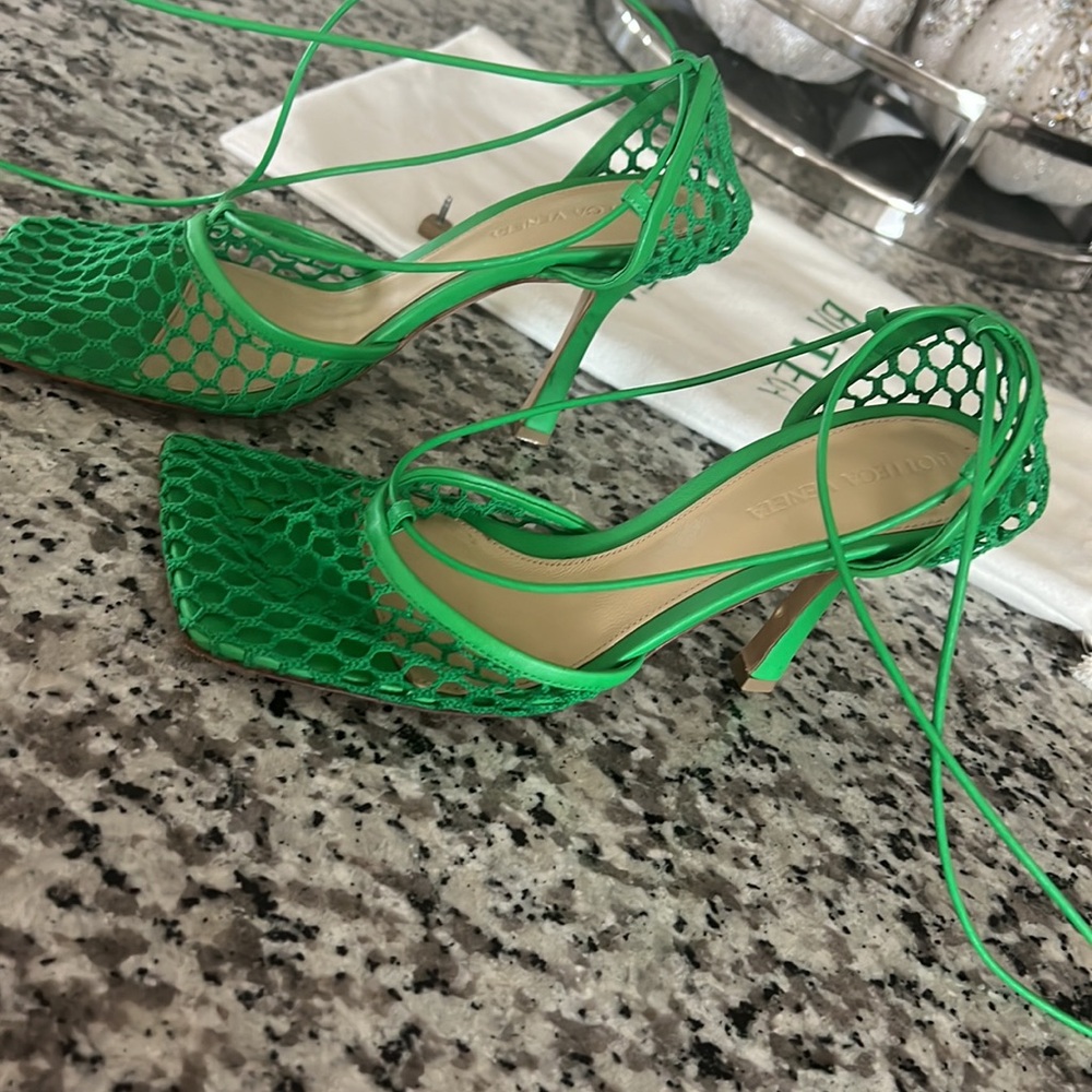 Women shoes - Picture 3 of 9